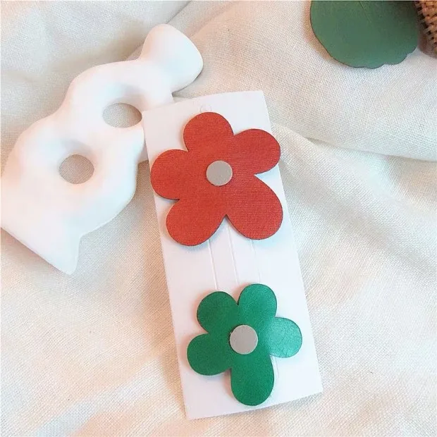 2pcs green orange Супер ткань 2 шт./компл. кожи с украшениями в виде цветков и заколки Карамельный Цвет Цветочные зажимы для волос для девочки детское PU женские аксессуары для волос - Цвет: 2pcs green orange