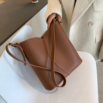 

Casual Simple Sense of Quality Small Bag New Fashionable All-match Shoulder Bag Internet Celebrity Crossbody Bag for Women Flap