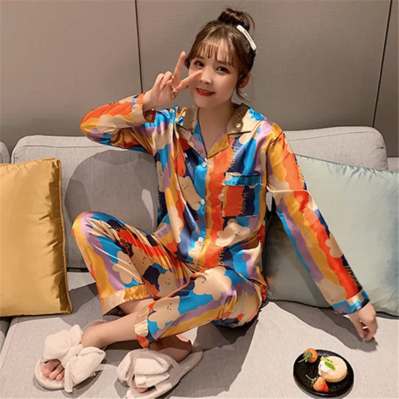 

Spring and Autumn Graffiti print to real silk lady long sleeve pajama thin money lovely student can wear home service outsid
