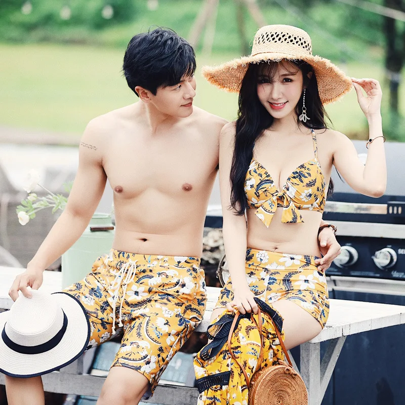 

JINGEER 2019 New Style Bathing Suit Fashion Romantic Couples Women's Bikini Three-piece Set MEN'S Beach Shorts