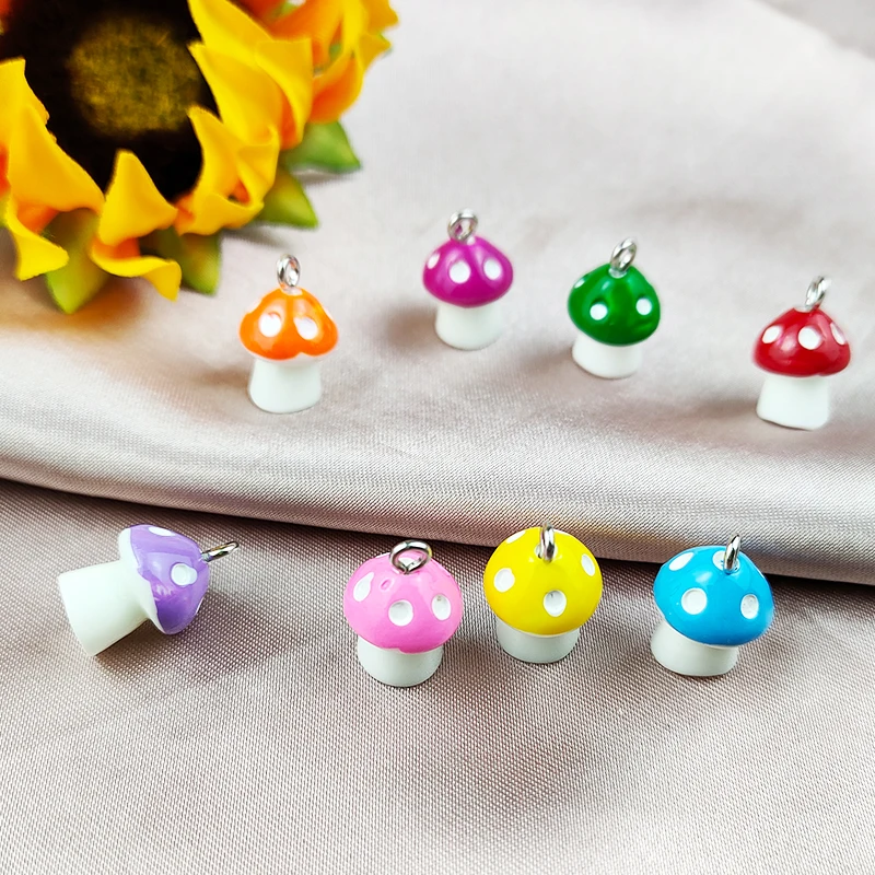 

10Pcs 8 Color Mushroom Plant Vegetable Resin Earring Charms Diy Findings 3D Phone Keychain Bracelets Pendant For Jewelry Making