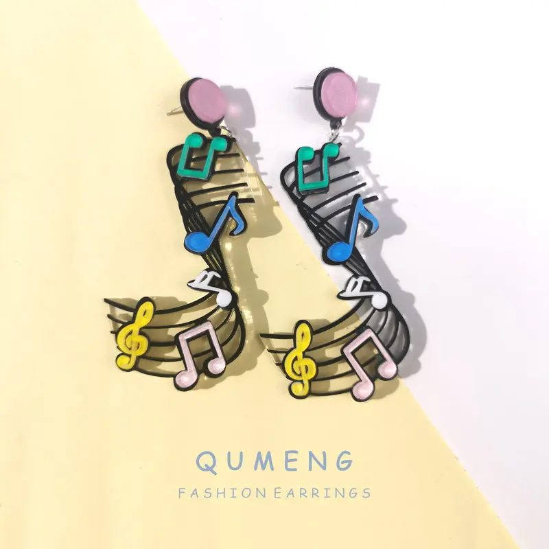 QUMENG цветные акриловые серьги с музыкальной символикой Женские аксессуары