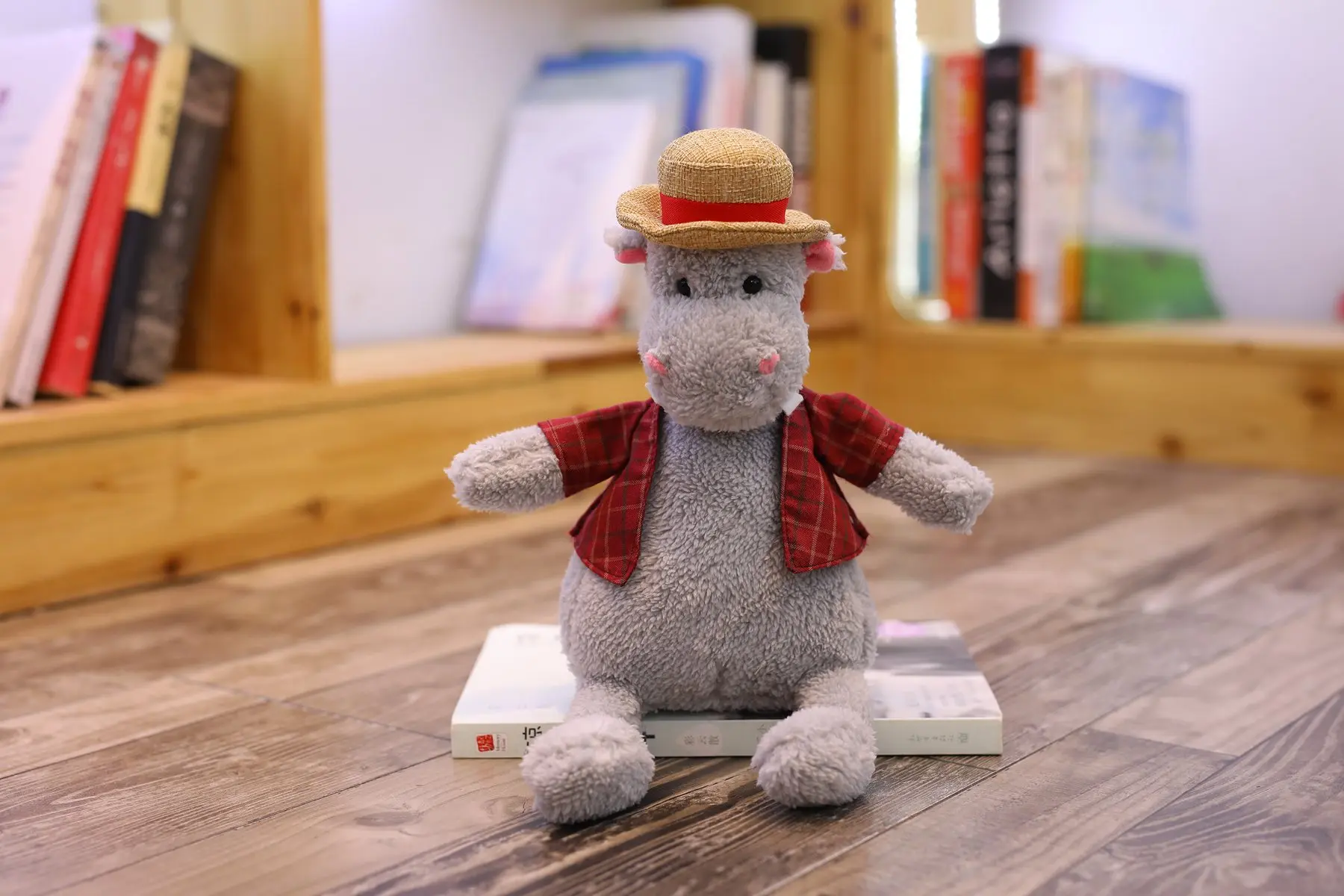 

Genuine Straw Hat Gentleman Series Doll Creative Doll Plush Toys Send Friends Gift