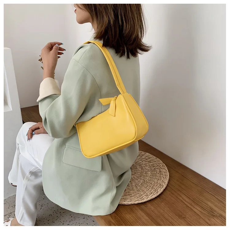 Retro Totes Bags for Women 2022 Trendy Vintage Handbag Female Small Subaxillary Bags Casual Retro Mini Shoulder Bag