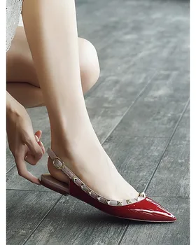 

[Worry Girl WUYOUNV] Flat-bottomed rivets Baotou pointed slippers side size rivet sandals women's shoes
