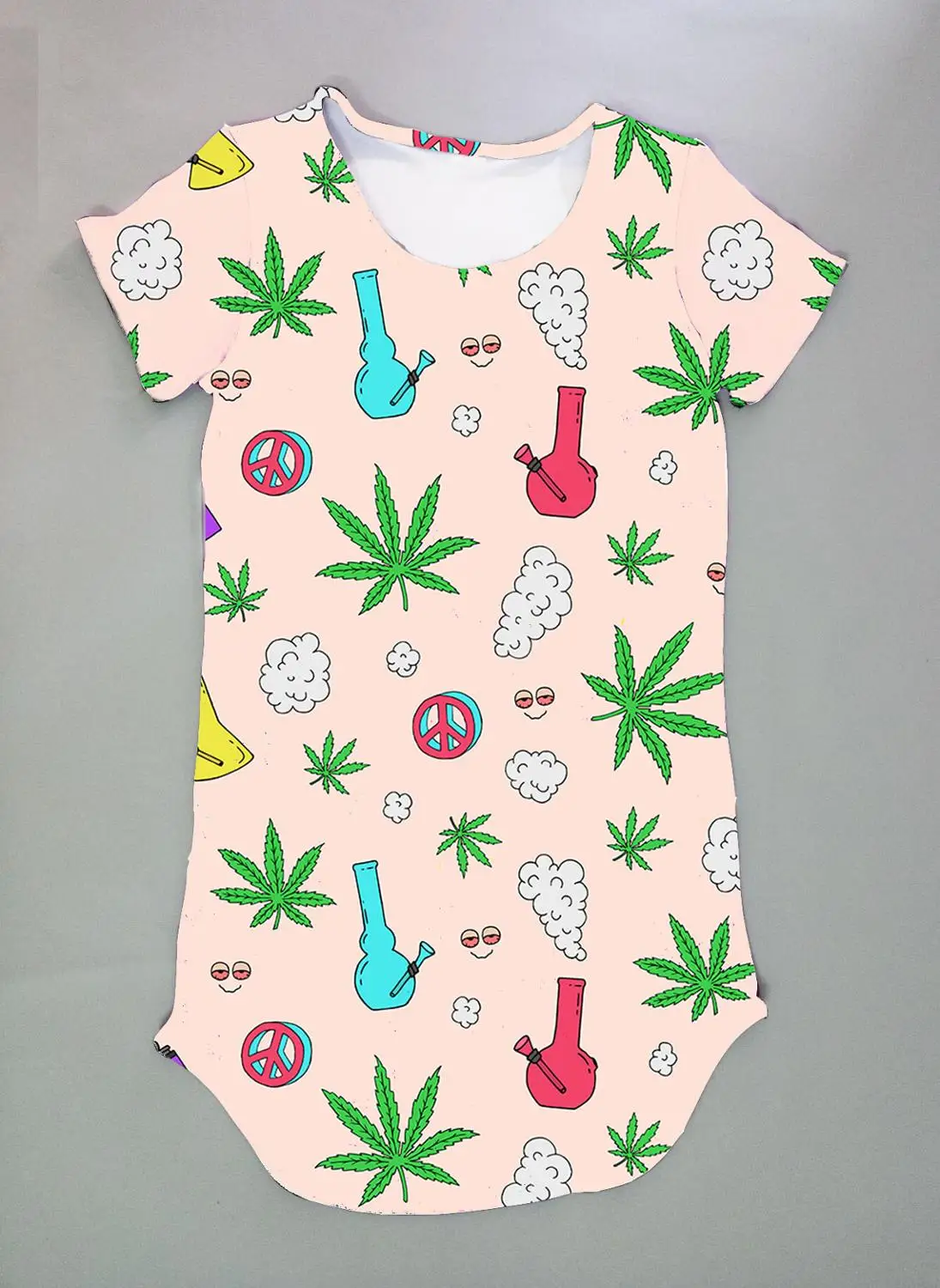 

Изготовленное на заказ платье Stoner 420 3D с коротким рукавом
