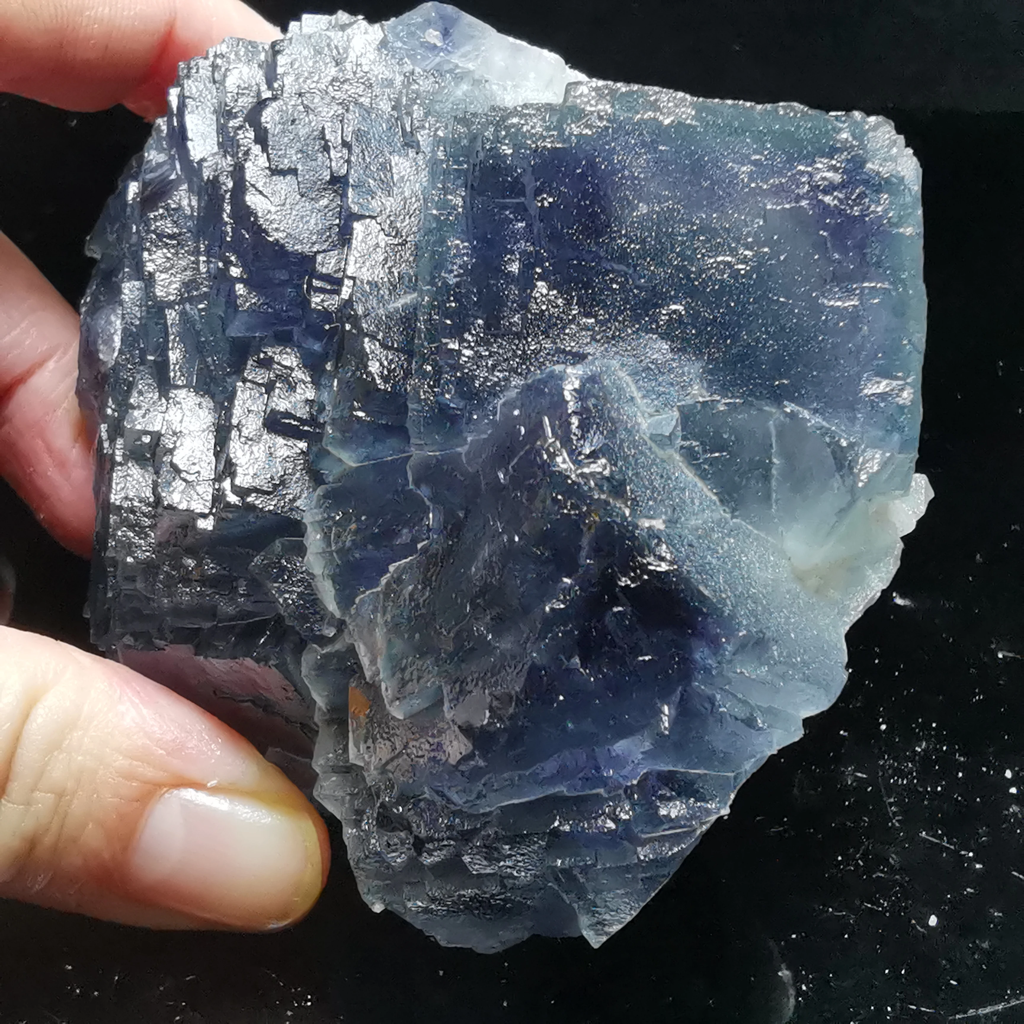 

424.3gNatural ladder violet blue fluorite mineral specimen healing energy CRYSTAL QUARTZ GEM home decoration teaching collection