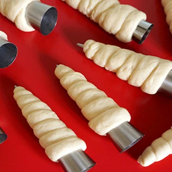 

1PCS Conical Tube Cone Roll Moulds Stainless Steel Spiral Croissants Molds Pastry Cream Horn Cake Bread Mold Kitchen Accessories