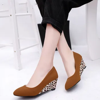 

Spring Autumn Women Shoes Wedge Ladies Round Toe Medium Heels Pumps Shoes Woman Slip On Casual Black White tacones mujer XKD3087