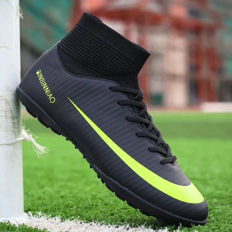 Ceny MWY męskie buty piłkarskie knagi sportowe buty za kostkę czarne trampki kryty Turf Futsal buty piłkarskie mężczyźni Voetbal Schoenen Trainer