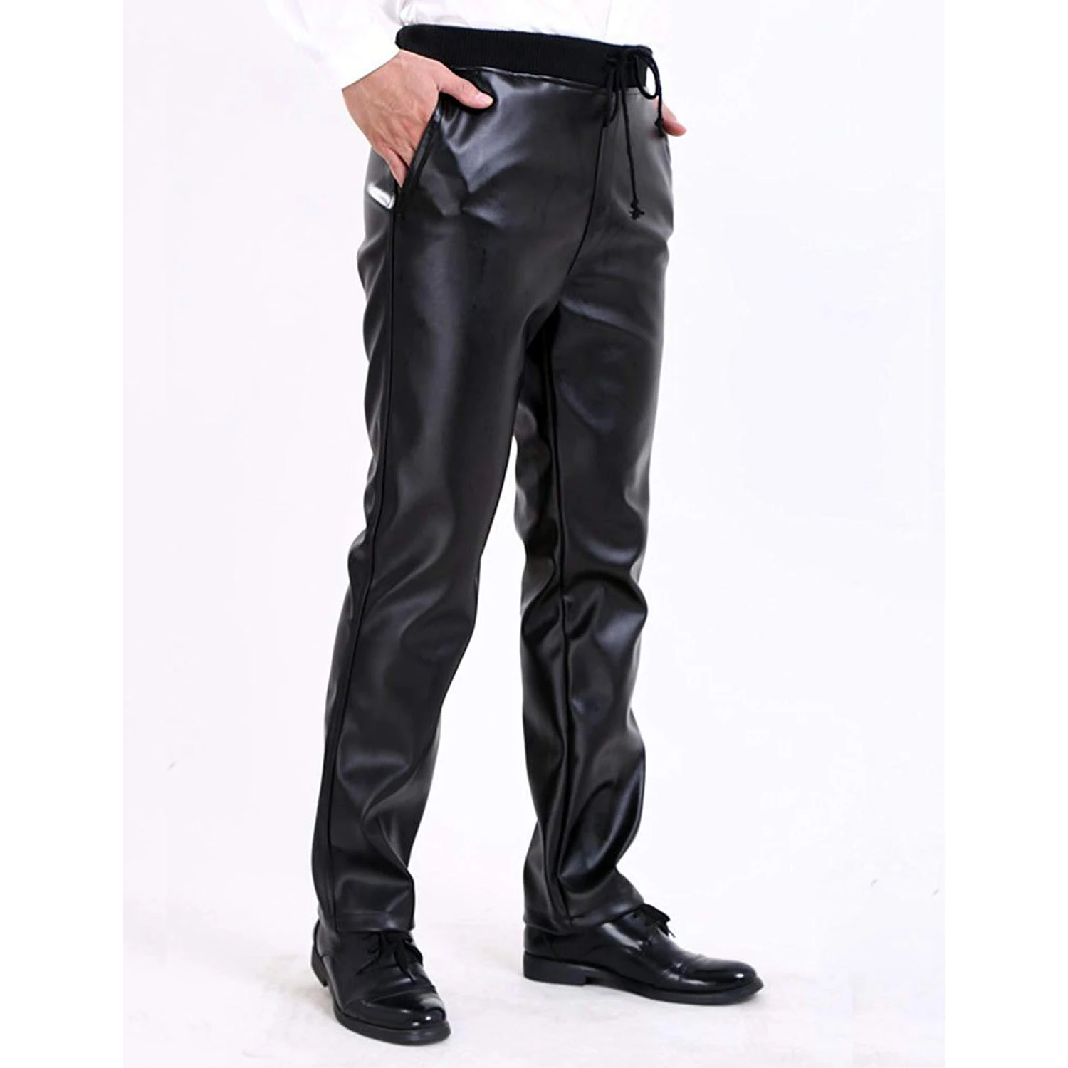 Idopy Для Мужчин's Бизнес Slim Fit эластичные удобные черные Искусственная кожа штаны джинсы брюки-Слаксы с кулиской для Для мужчин