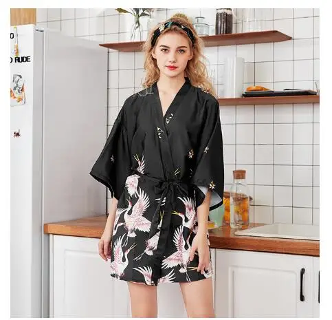 Women Sleepwear Sleepwear Pajamas Fashion Women's Summer Mini Kimono Robe Lady Rayon Bath Gown Yukata Nightgown Sleepwear Sleepshirts Pijama Mujer Size M-XXL