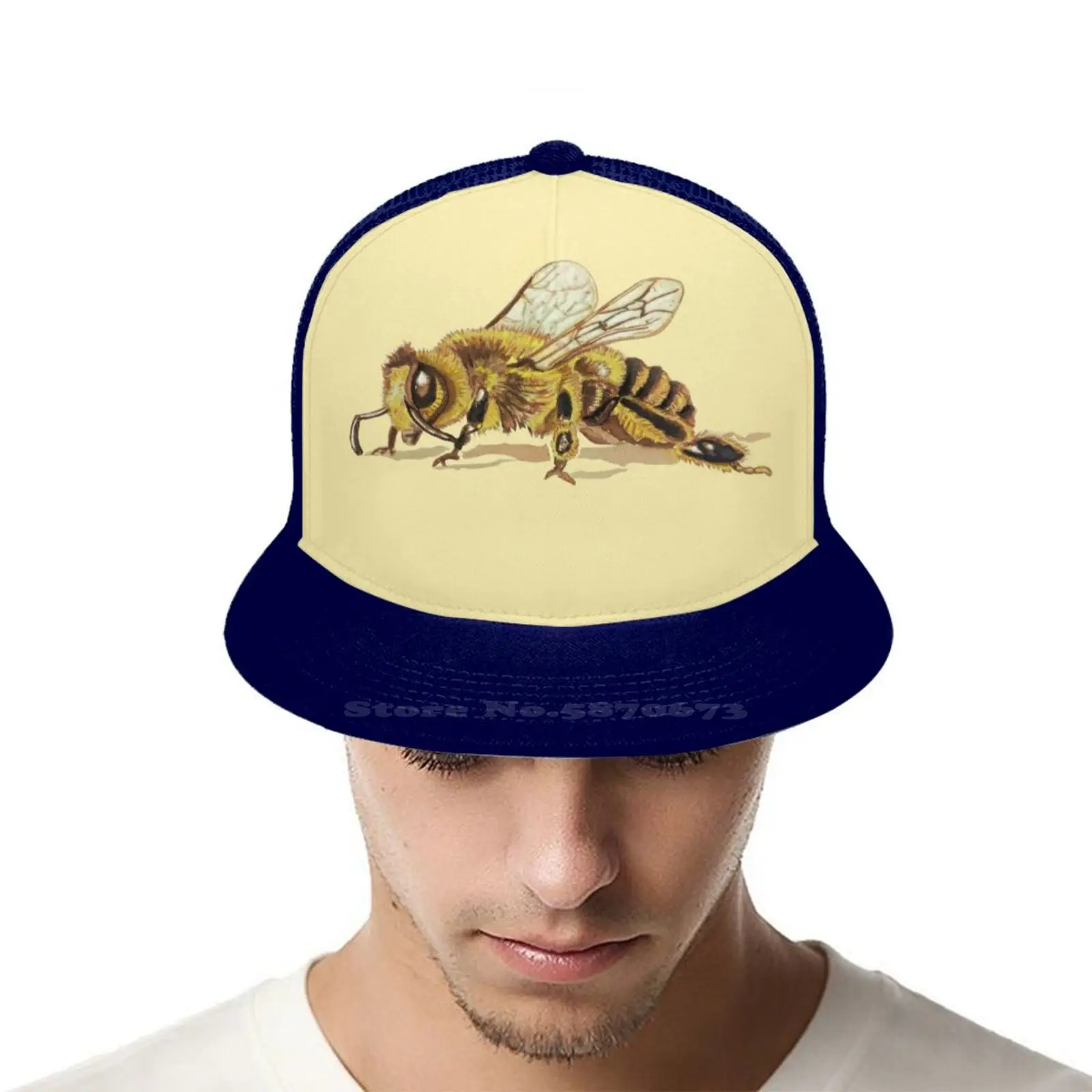 Бейсболка с Пчелкой акварелью для занятий спортом на открытом воздухе милая