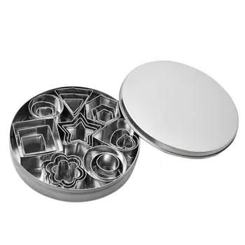

24pcs Christmas Cookie Cutter Set Christmas Shapes Biscuit Cookie Mold Baking Pastry Cutters Slicers Kitchen Tool Home Decor