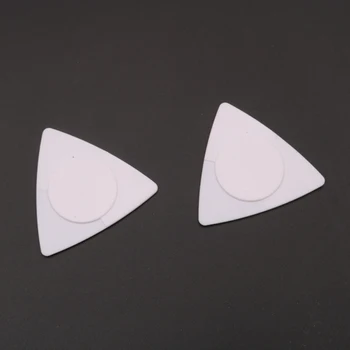 

20pcs Folk Guitar Picks Triangle White Guitar Picks Anti-slip Style ABS Material Picks Guitar Accessories