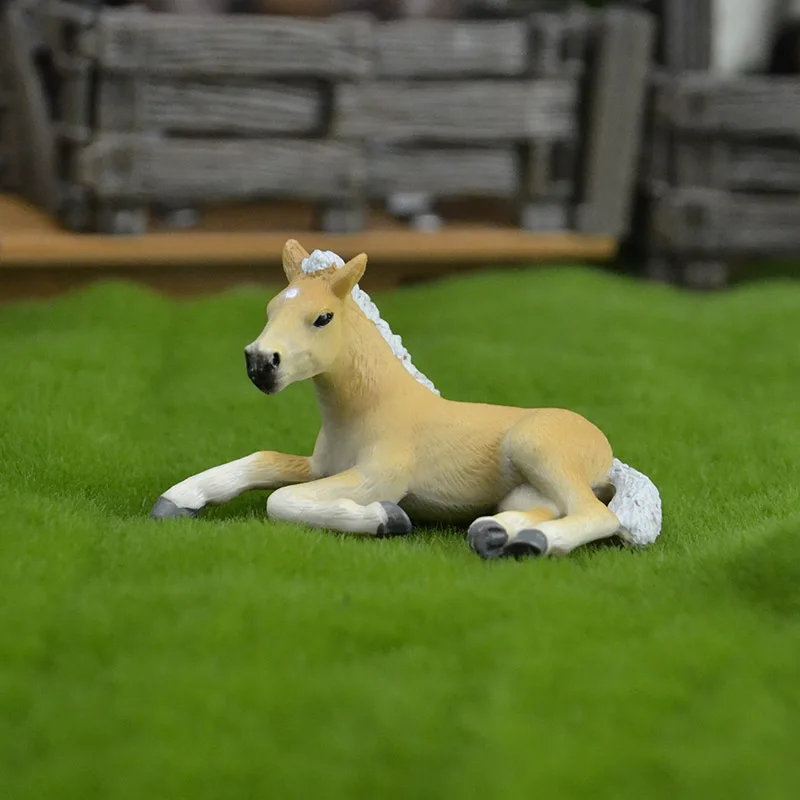 Clydesdale cub sit 44 вида сельскохозяйственных животных Appaloosa Гарвардский Ганновер Clydesdale Quarter arabian Horse коллекция ферма стабильная фигурка модель детская игрушка - Цвет: Clydesdale cub sit