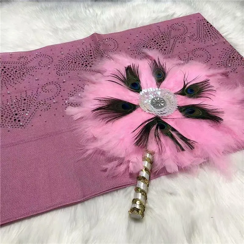 Рождество зеленый handfan перо веер матч нигерийский ASO OKE с бисером пушистое перо Африканский ручной складной леди вентилятор Танец Реквизит