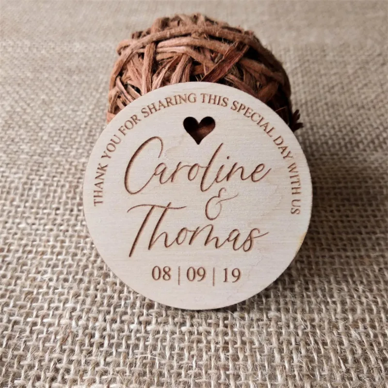 Etiquettes-en-bois-pour-faveurs-de-mariage-cadeau-de-marie-et-de-mariee-personnalisees-decoupees-au-laser-en-forme-de-cœur-rond-100-pieces