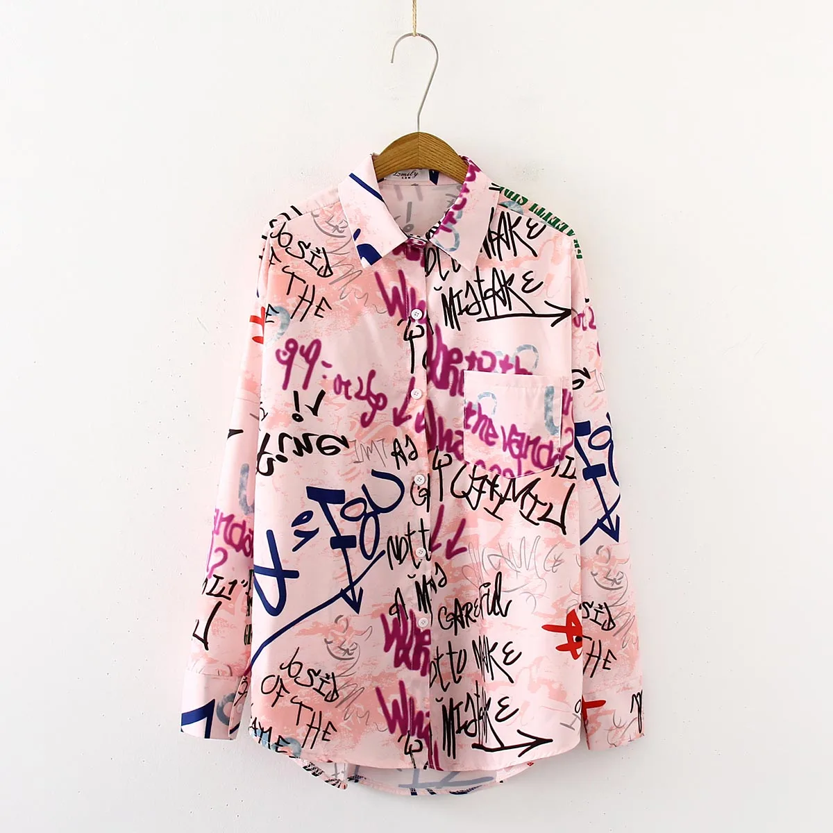 Новое поступление, длинная блуза с принтом граффити и буквами, отложной воротник, размер Ovesize, Повседневная Свободная шикарная рубашка на пуговицах, Feminina Blusa T99017F - Цвет: Letter-Pink Shirt