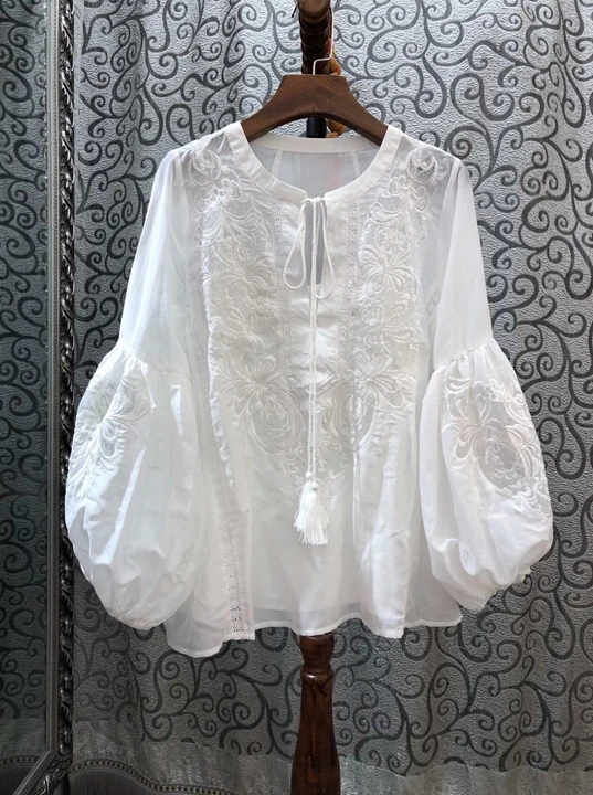 

2019 Early Autumn New Female Necklace Draw Tie Embroidery Bubble Sleeve Pure Colored Baidan Top 909