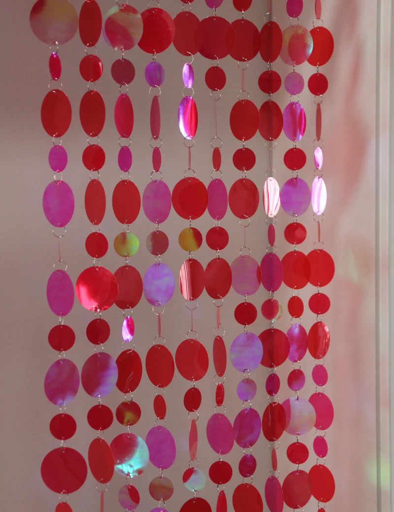 Transparent red plastic Sequin Wedding Decoration Pendant DIY Festive party stage Door Curtain | Дом и сад