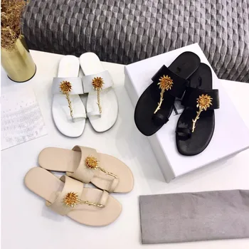 

Rose Metal Flat Flip-toe Sandals Women High Quality Fashion Slippers Flats New Summer Sheepskin Soft Shoes Outdoor Female