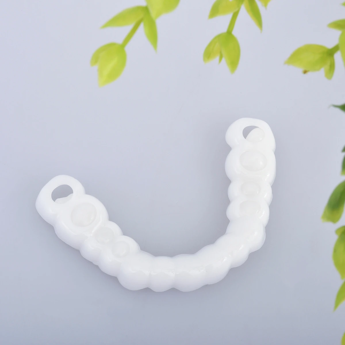 

1PC Cosmetic Dentistry Snap On Smile Instant Perfect Smile Comfort Fit Flex Teeth Fits Most False Teeth Upper Tooth Cover