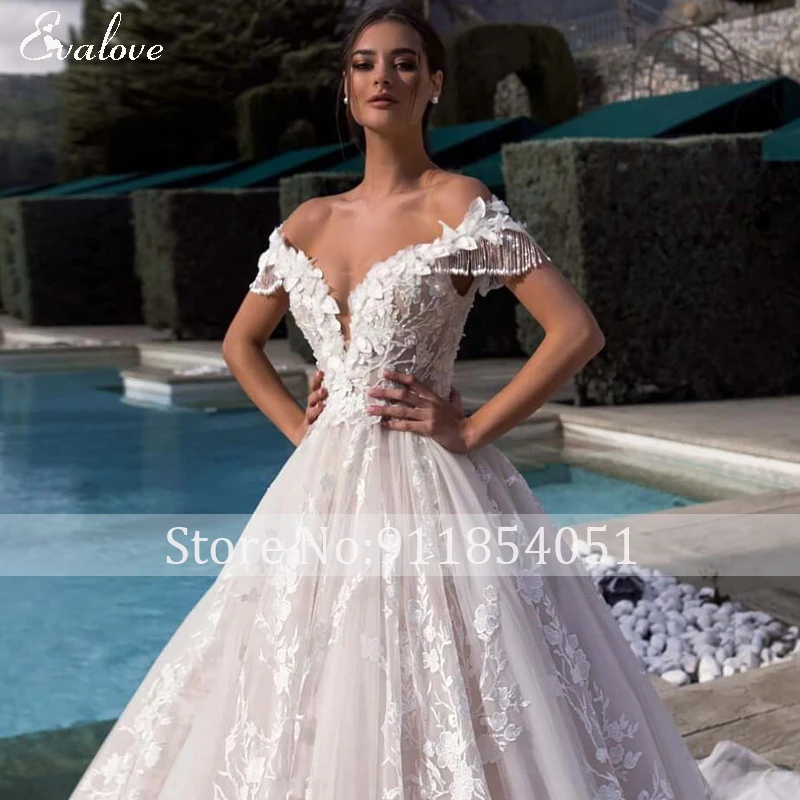 EVALOVE New Romantic Sweetheart Neck Lace Up Ball Gown Wedding Dress Gorgeous Appliques Beading Customized Princess Bridal Gown plus size wedding dresses