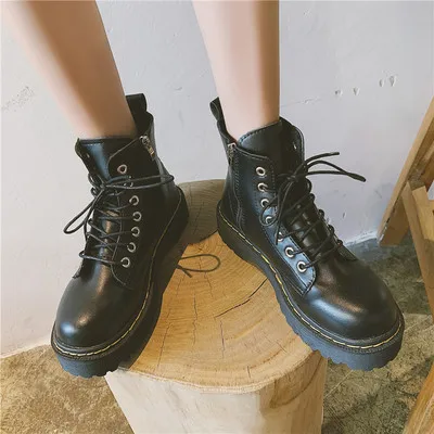 Черный LMCAVASUN New Black Combat Boots Women Leather Platform Boots Martin Punk Ankle Boots Women Shoes Zip Lace Up Casual Botas Mujer - Цвет: Черный