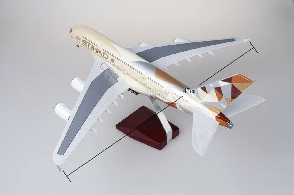Детские игрушки 1/130 Etihad модель самолета A380 с светодиодный светильник Смола самолет 43 см модель самолета