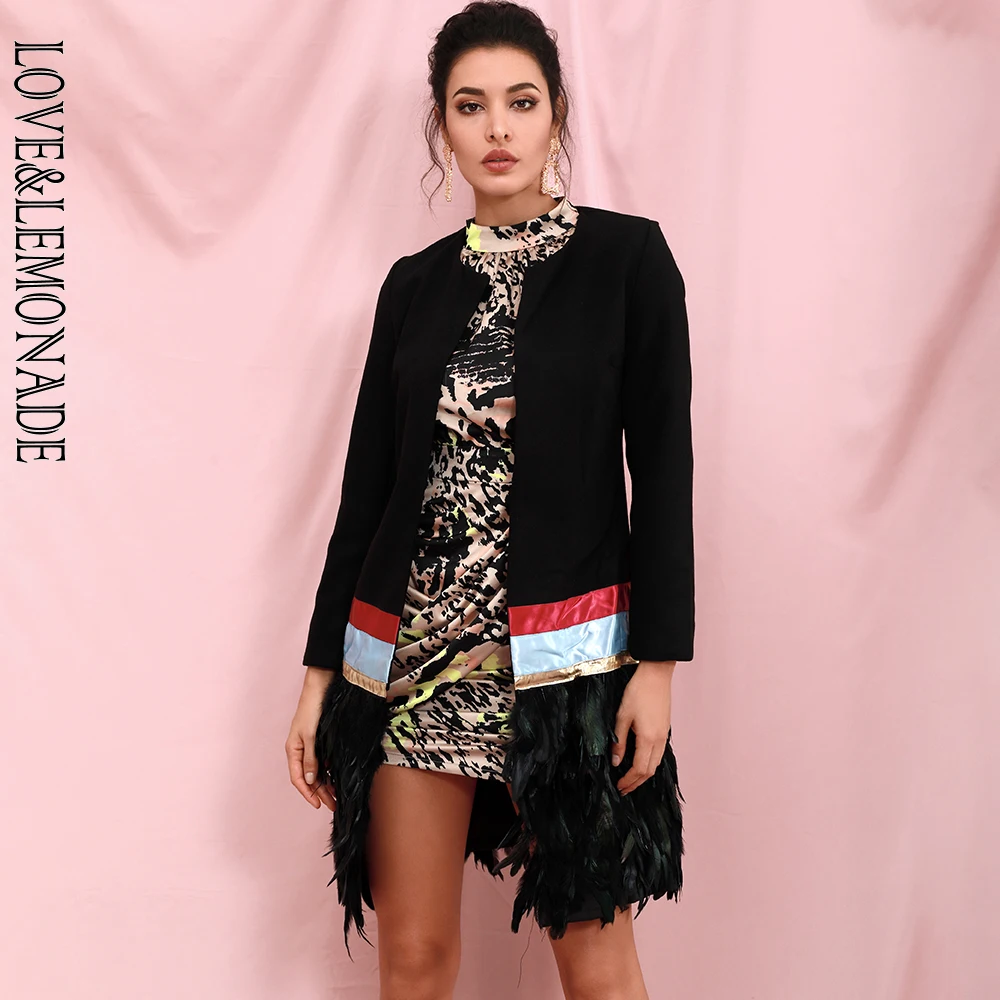 Женское шерстяное пальто LOVE &amp LEMONADE черное с перьями модель LM90198 | Женская одежда