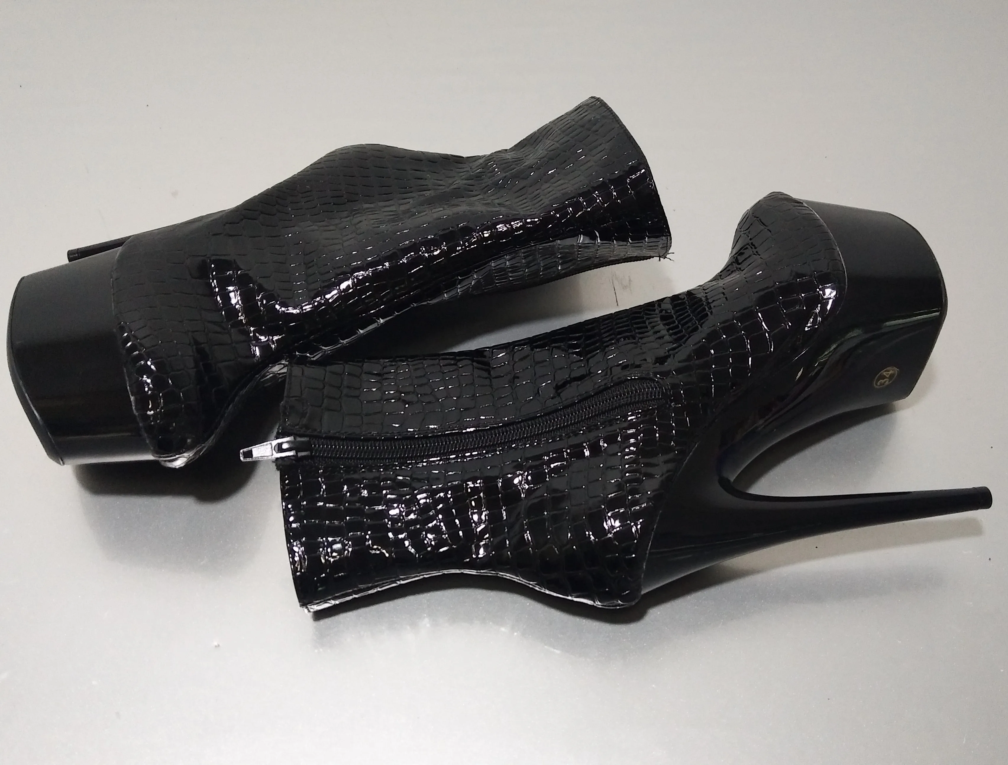 15 cm of female motorcycle boots, classic short fashion boots, platform shoes 6 inch heels star zipper boots