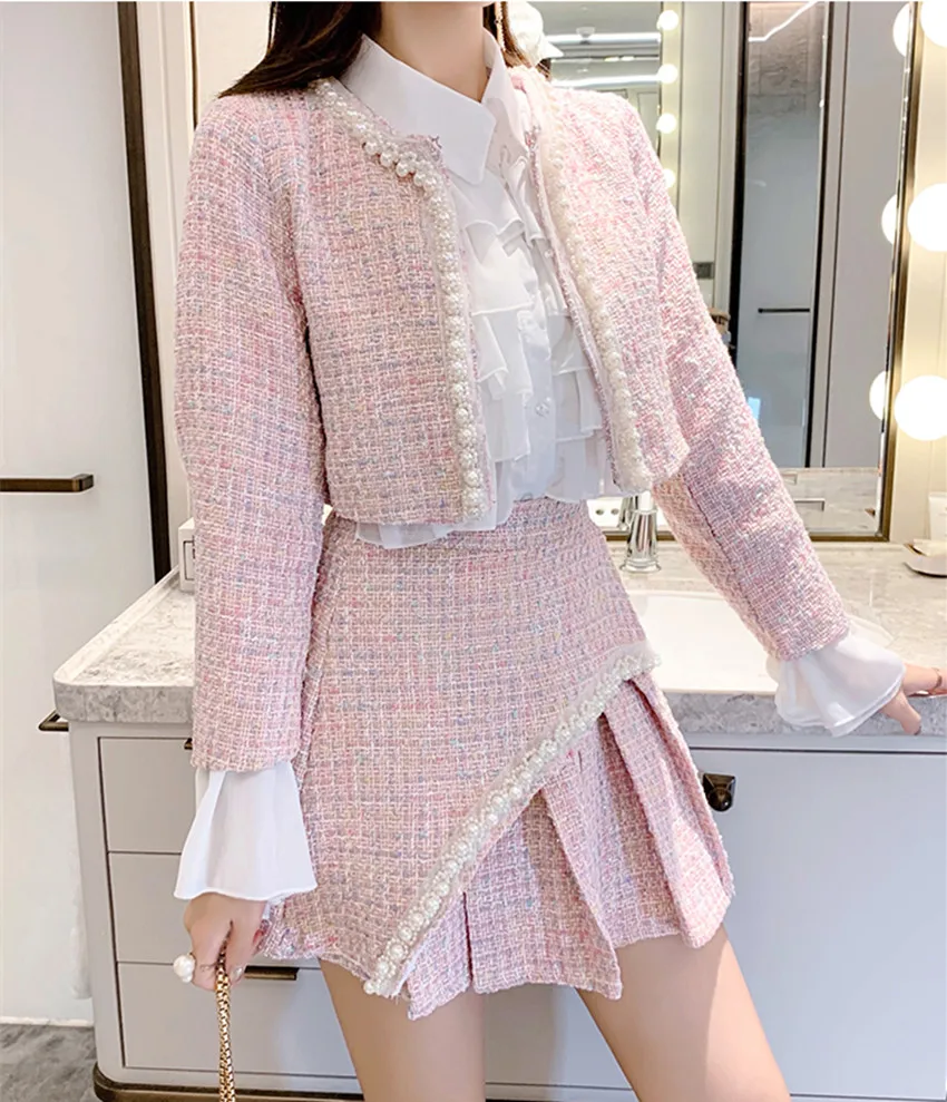 Модный женский твидовый комплект из 3 предметов, Осень-зима, короткое пальто с розовыми жемчужинами+ белая шифоновая рубашка с оборками+ мини плиссированная юбка - Цвет: Розовый