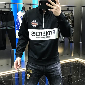 

Chaopai men's new autumn 2020 long sleeve sweater letter embroidery label black and white splicing neckline zipper decoration