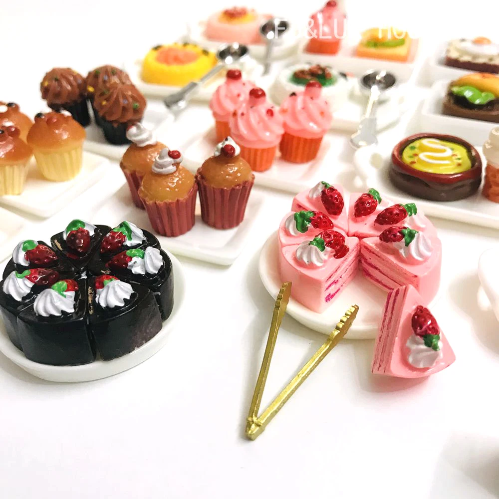 1/6 Scale Mini Pretend Food Toys Miniature Dollhouse Bread Cupcake Toast Bakery Shop for Blyth Barbies BJD Doll House Kitchen 2