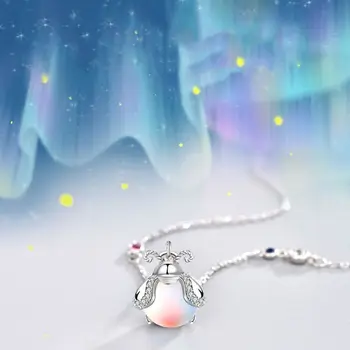 

Aurora Moonstone Lovely Insect Bee Charms Pendant Ladybug Rainbow Moonstone Crystal Healing Necklace