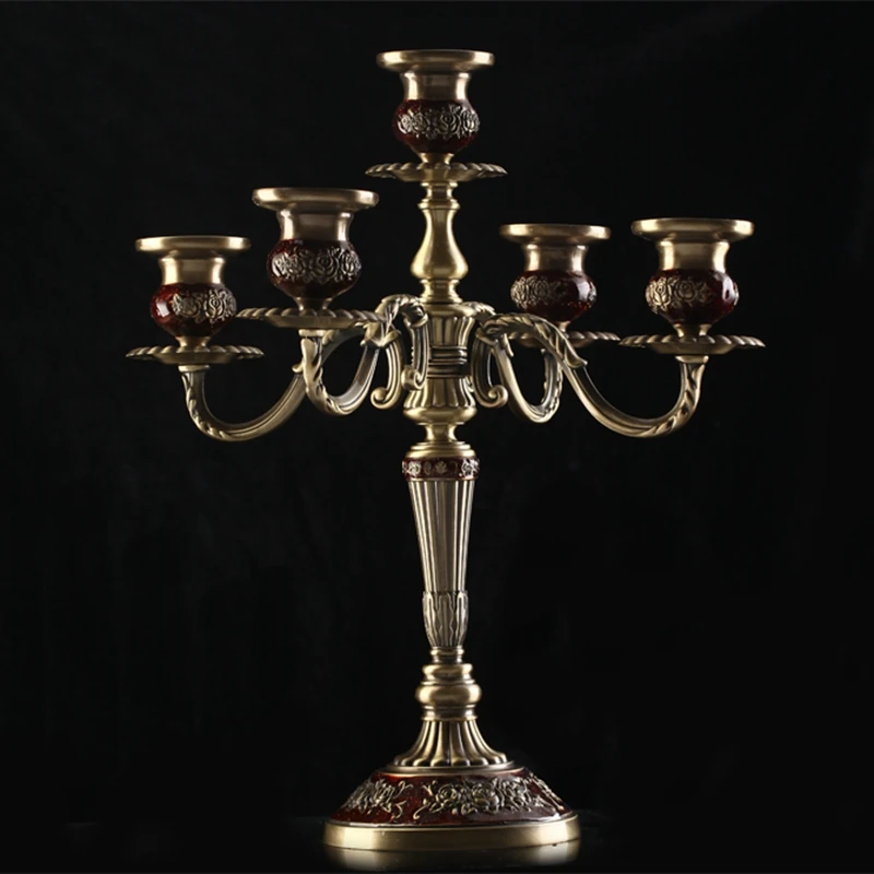 

Vintage European Candle Holder Luxury Bronze Romantic Dinner Table Candle Holder Metal Moroccan Home Retro Candlestick MM60ZT
