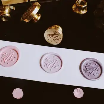 

Origami Plane Wax Seal Stamp| Round Metal Paper Plane Wax Stamp|Sealing Wax Stamp|Envelope Seals|Wedding Invitations|Wax Sea