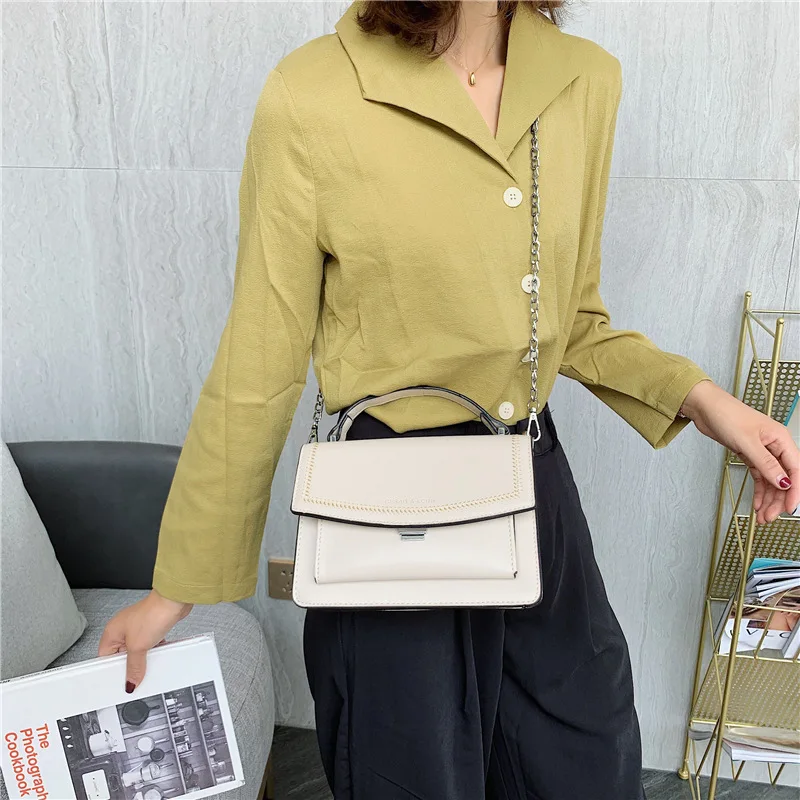 

2019 the new three-dimensional commuting small square bag sewing thread with one shoulder slanted women's bag