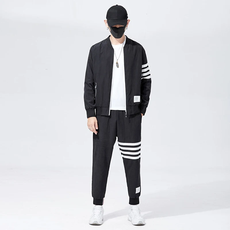 

2020 new striped sportswear men's round neck long-sleeved casual pants two-piece sports suit men's jogging suit