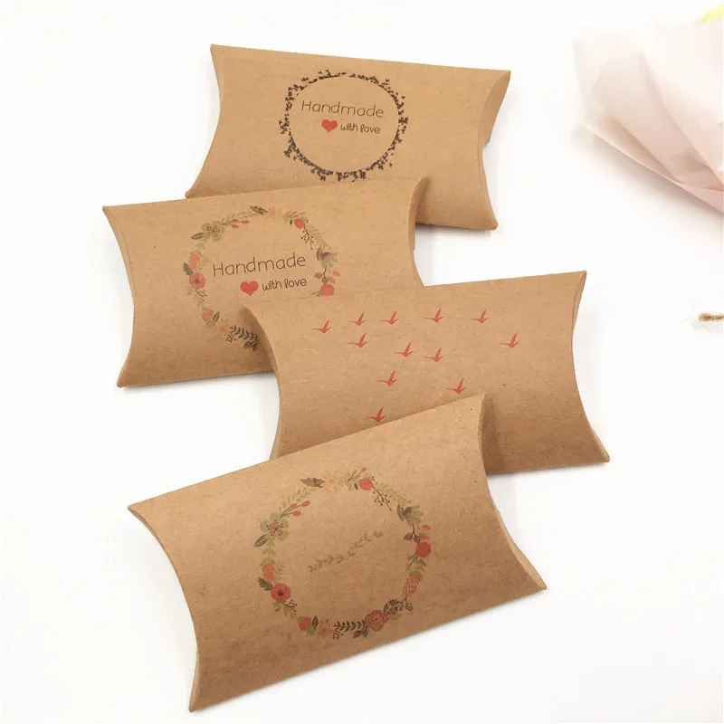 

100pcs/Lot Romantic Style Bicycle Heart Flower Pattern Kraft Paper Pillow Shape Boxes For Candy/Cookie Kraft Paper Packing Boxes