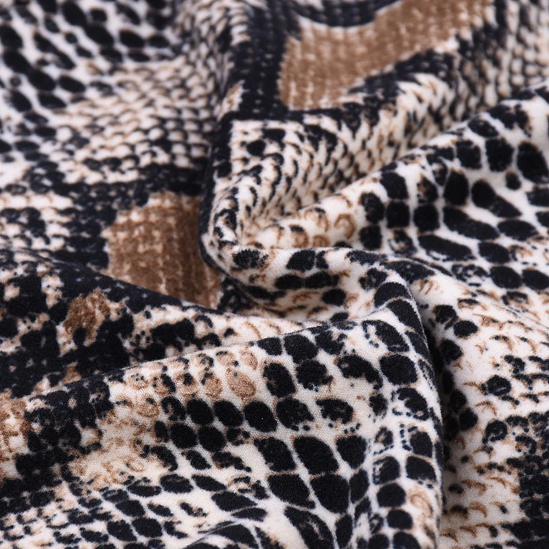 4725404968_1963300012