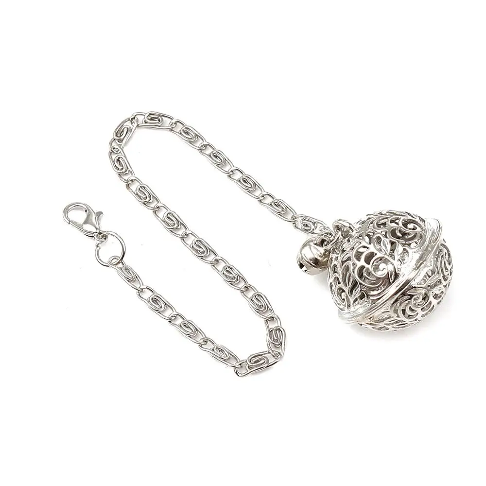 

8Seasons Vintage Keychain & Keyring Silver Tone/Gold Color Fish Bell Filigree Hollow Out Key Chains Jewelry Accessories, 5 PCs