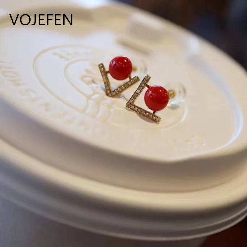 

VOJEFEN Elegant Intersect Red Pearl & 18K Yellow Gold Ear Stud Triangle Shape Zircon Pearl Earrings for Woman