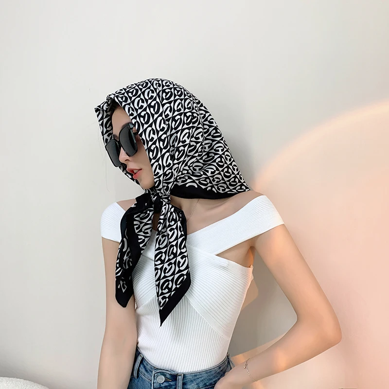 

90cm * 90cm Design Scarf Lady Shawl Printed Silk Felt Headscarf Scarf Lady Headscarf Square Scarf Lady Wrap Scarf