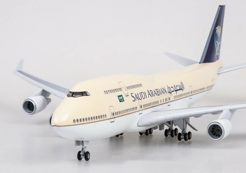 1/150 Смола Саудовской Аравии модель самолета Boeing B747-400 47 см светодиодный свет Passanger самолет W свет и колеса литой под давлением пластиковый самолет