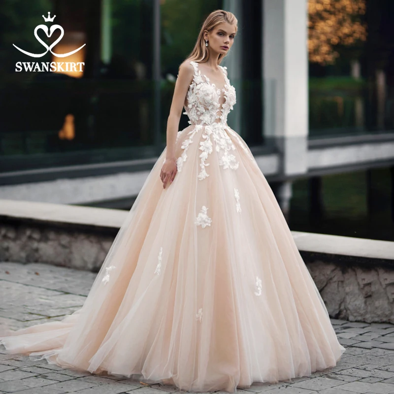 

Appliques Ball Gown Wedding Dress 2020 Swanskirt Scoop Flowers Court Train Customized Bride gown Princess robe de mariee NY03