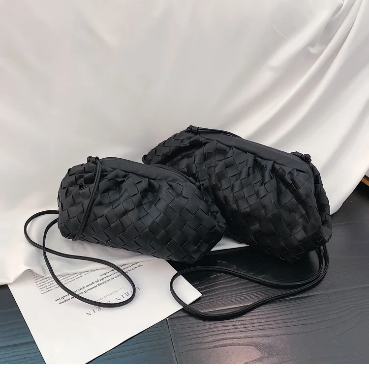 Тканевая сумка, женская мягкая сумка через плечо, модный клатч, вечерняя сумочка, женская большая сумка с рюшами, облачная сумка на плечо - Цвет: Черный
