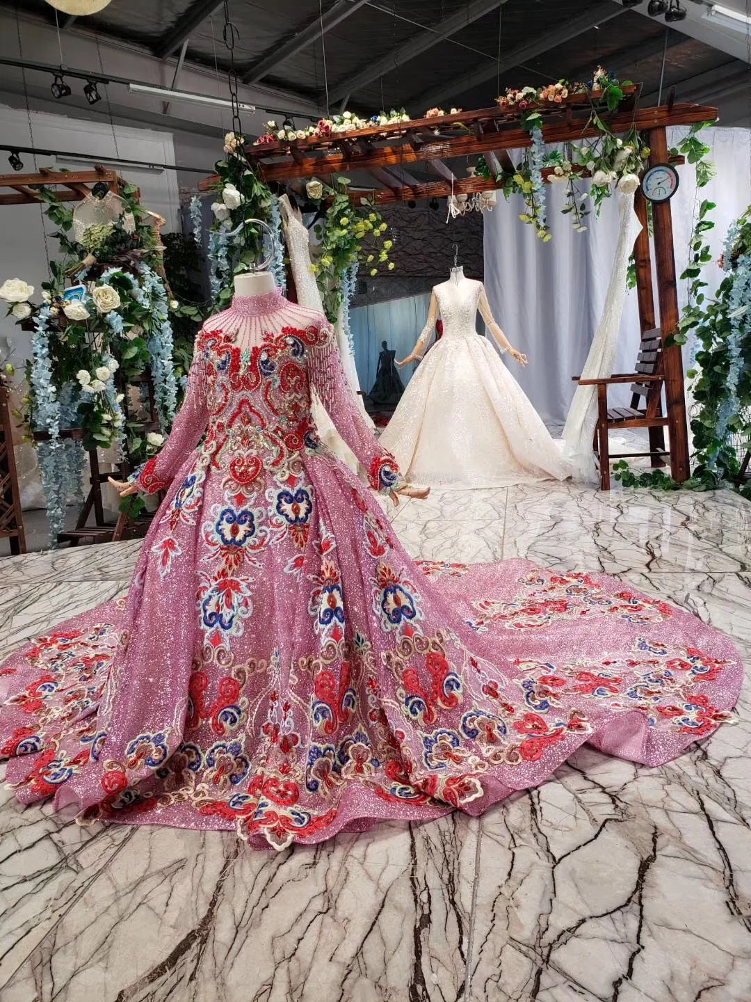 Пышное розовое платье для дня рождения маленьких девочек коллекция 2019 года с