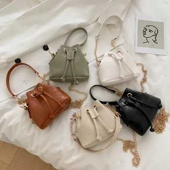 

Korean version of ins super fire small bag female bag 2020 new foreign style simple messenger bag fashion chain shoulder bag